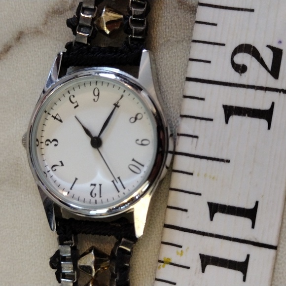 Beautiful wrap style chain and beads band watch. - Picture 6 of 7